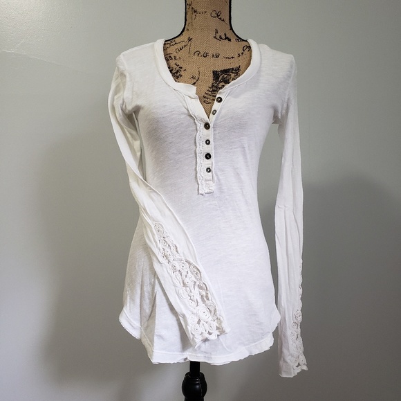 🚫SOLD🚫{Free People} Crochet Cuff Henley - Picture 4 of 8